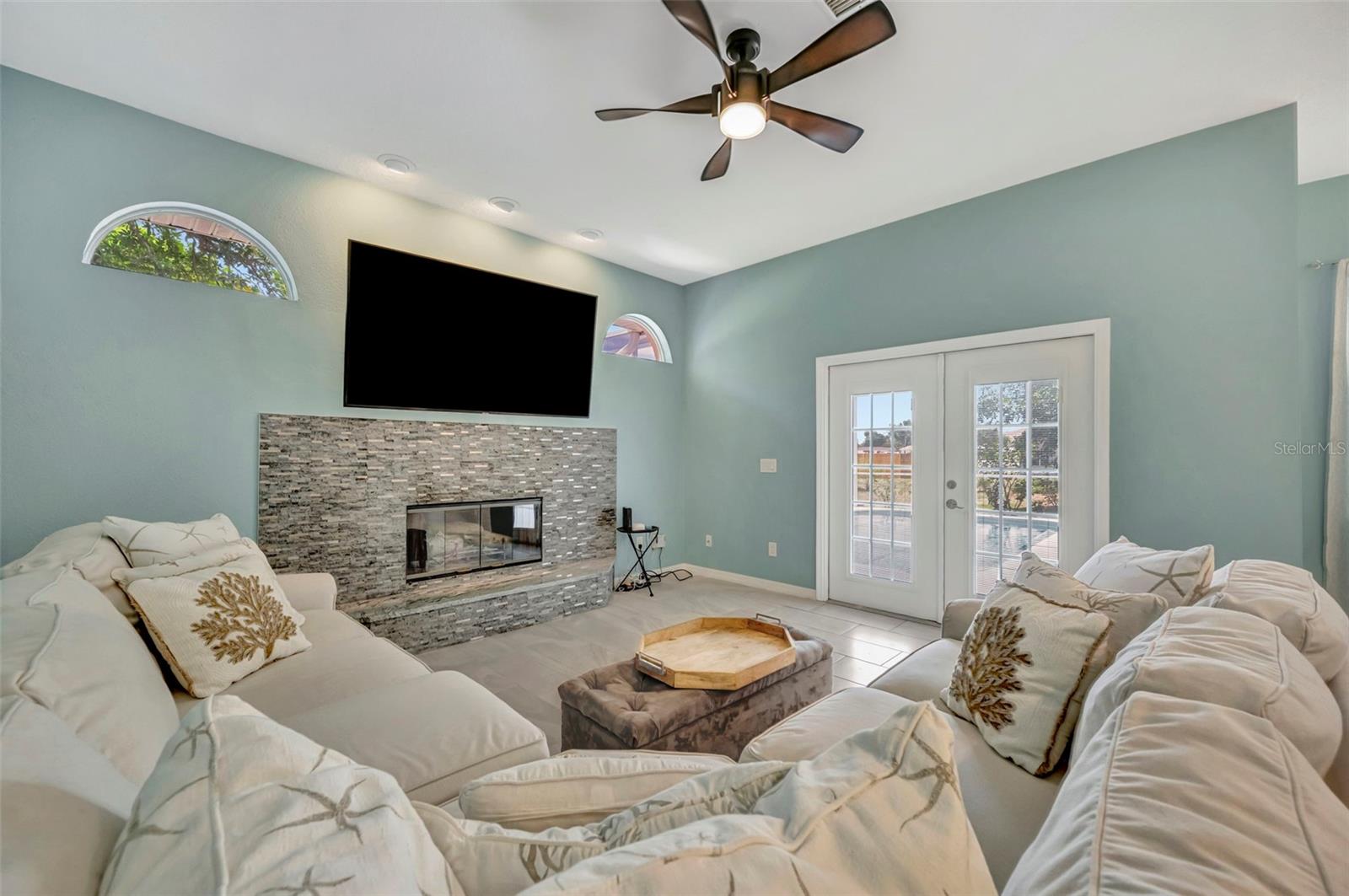 WILLOW OAKS - Residential