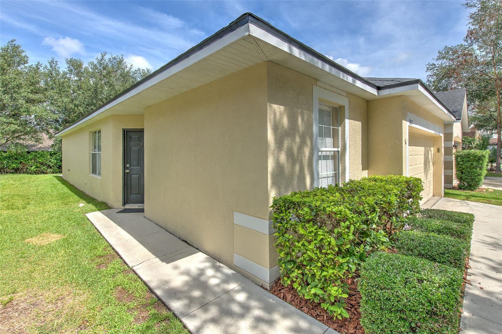 5843 WRENWATER