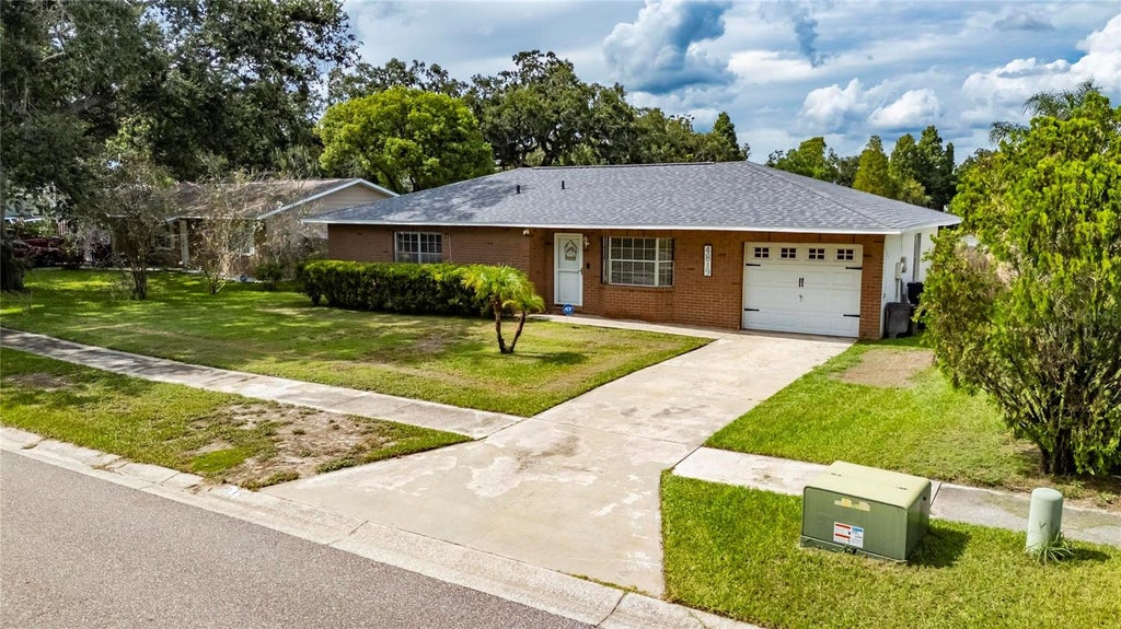 Photo of 4819 Presidential Street, Seffner, FL 33584 (MLS # TB8423383)
