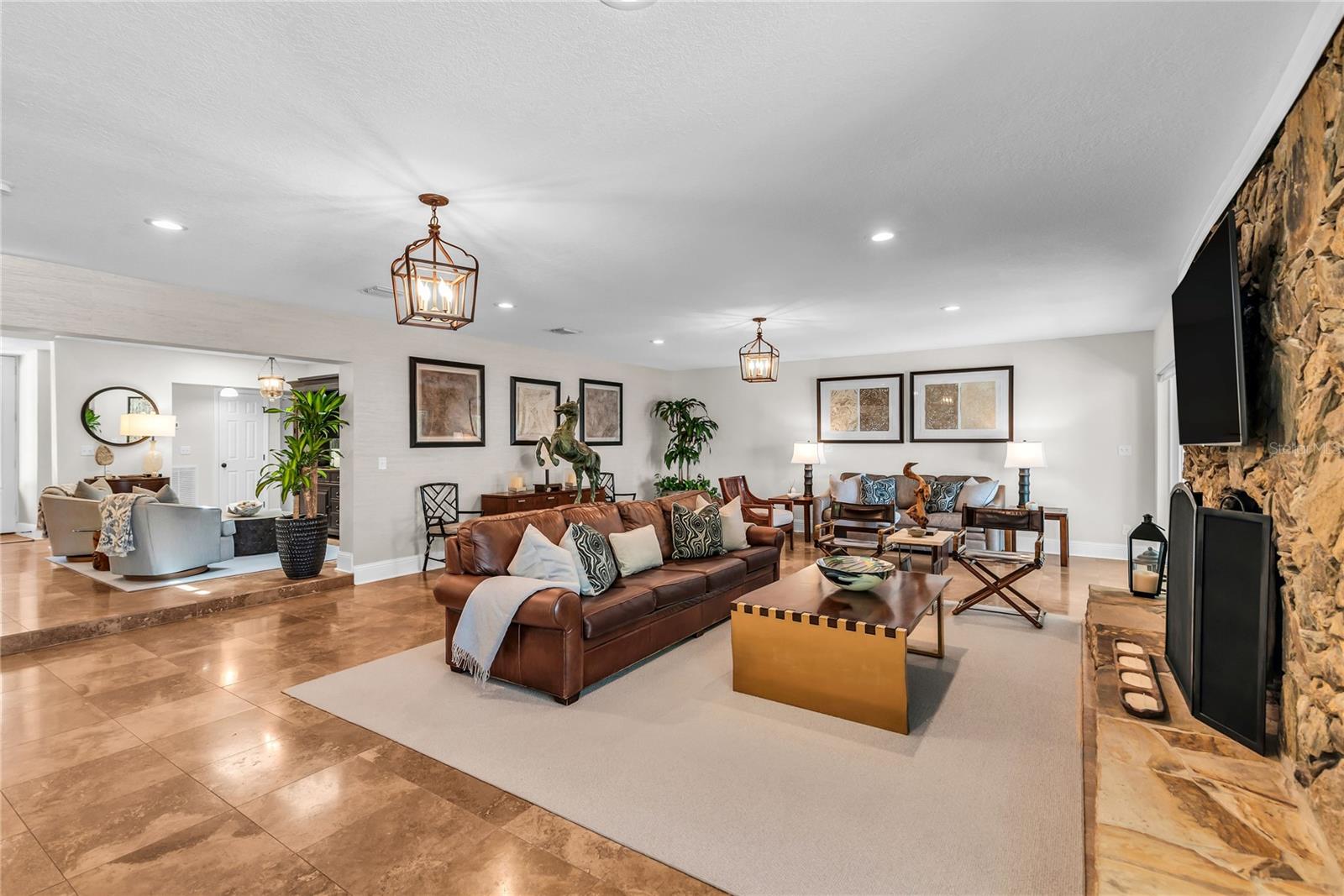 LIVINGSTON - Residential