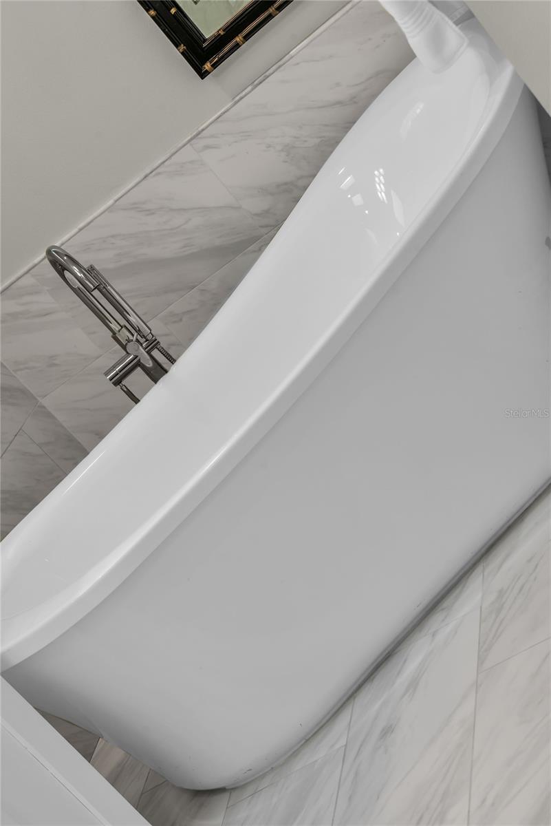 LIVINGSTON - Residential