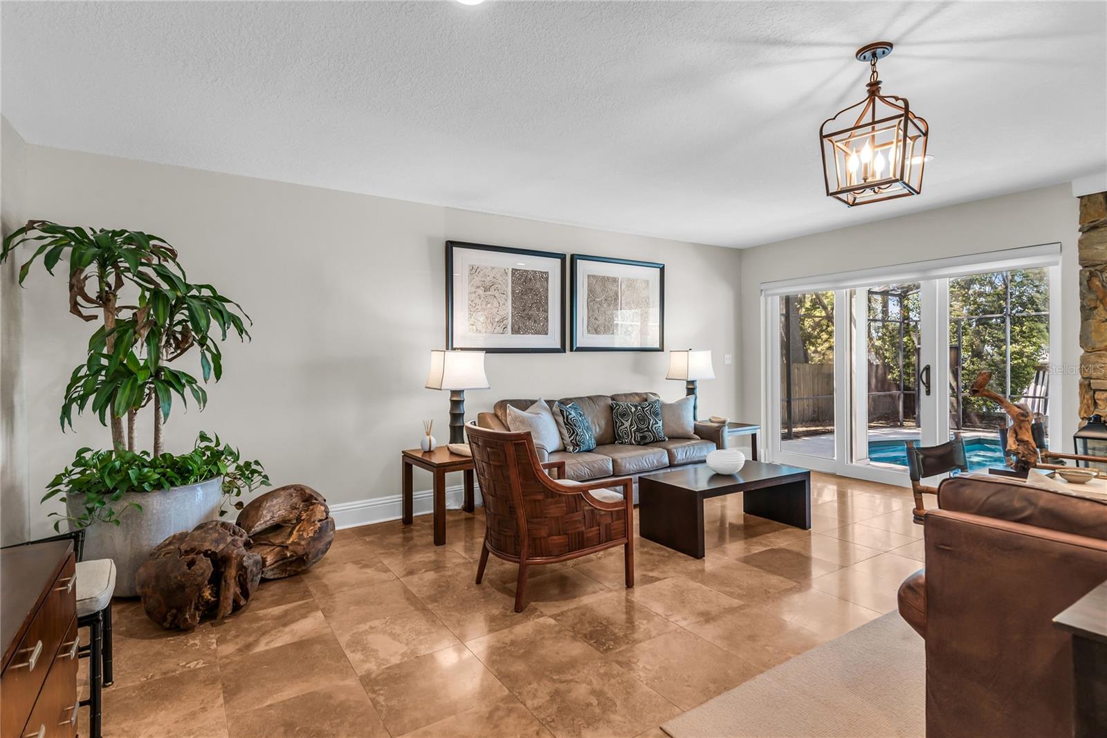 LIVINGSTON - Residential