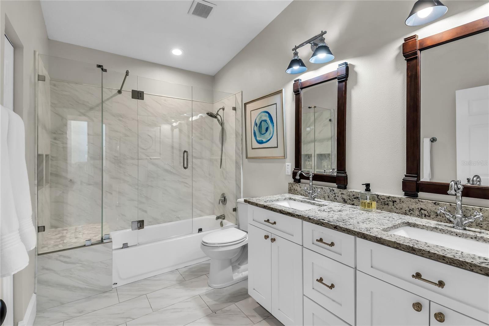 LIVINGSTON - Residential