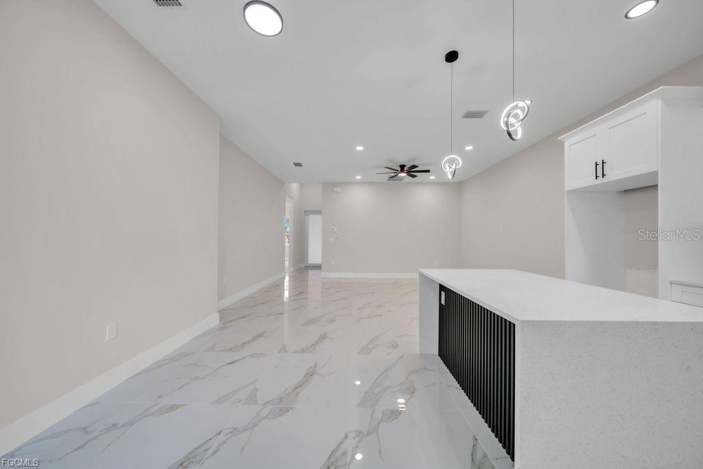 LEHIGH ESTATES - Residential Income