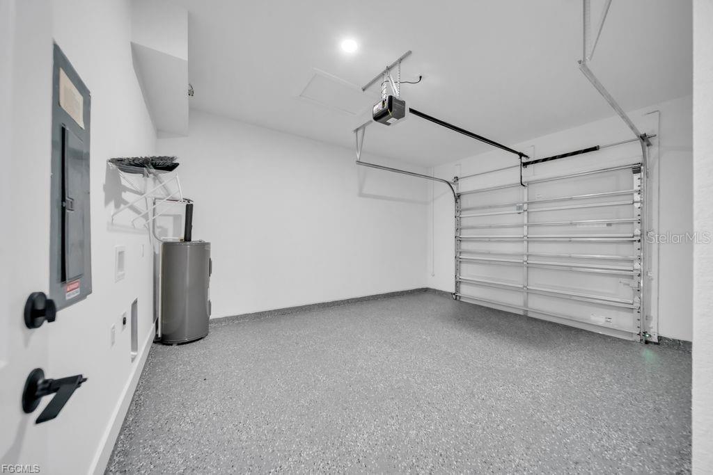 LEHIGH ESTATES - Residential Income