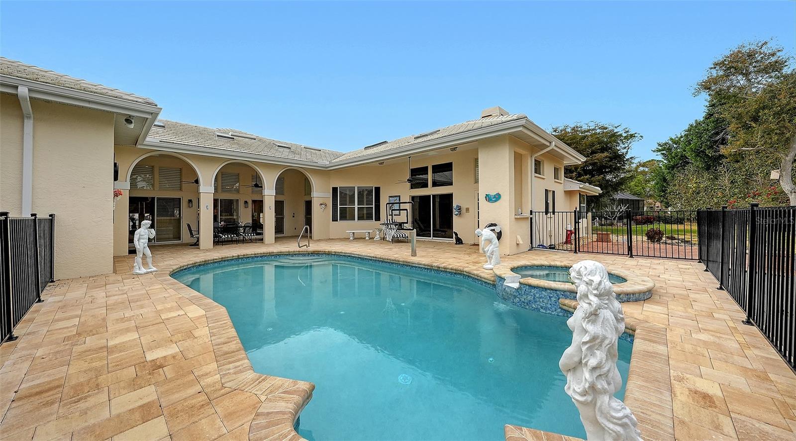 BENT TREE VILLAGE - Residential