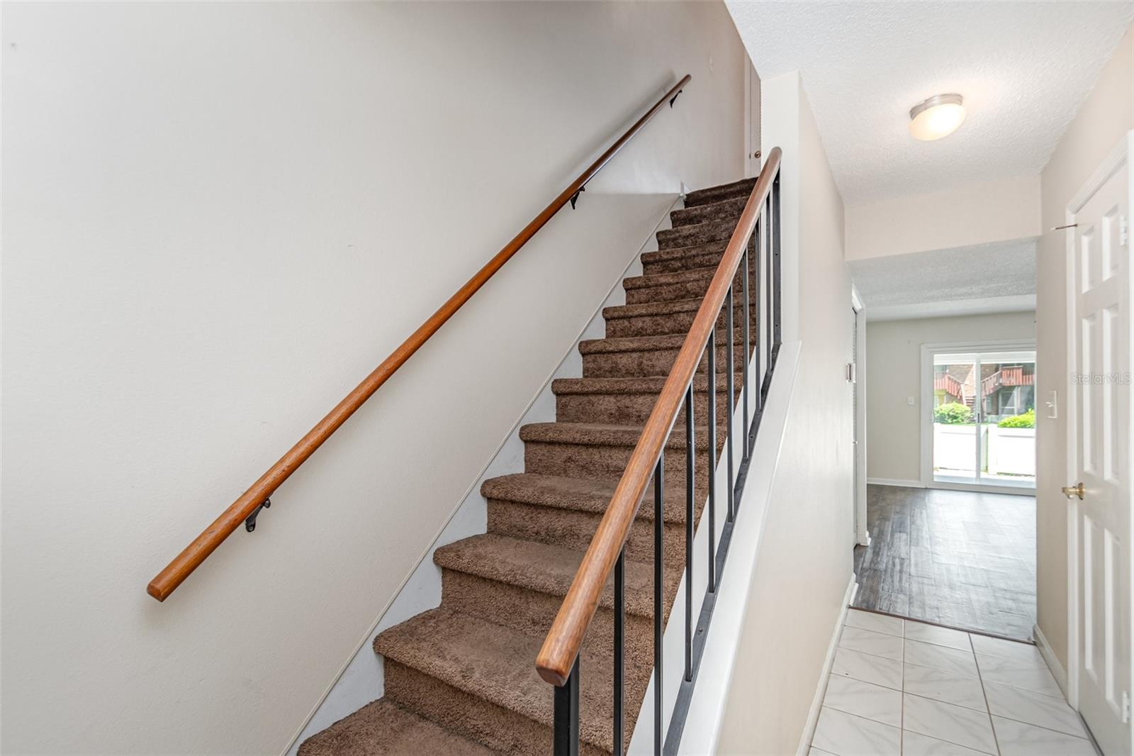 LEESBURG OAKHURST AT LEESBURG CONDO - Residential
