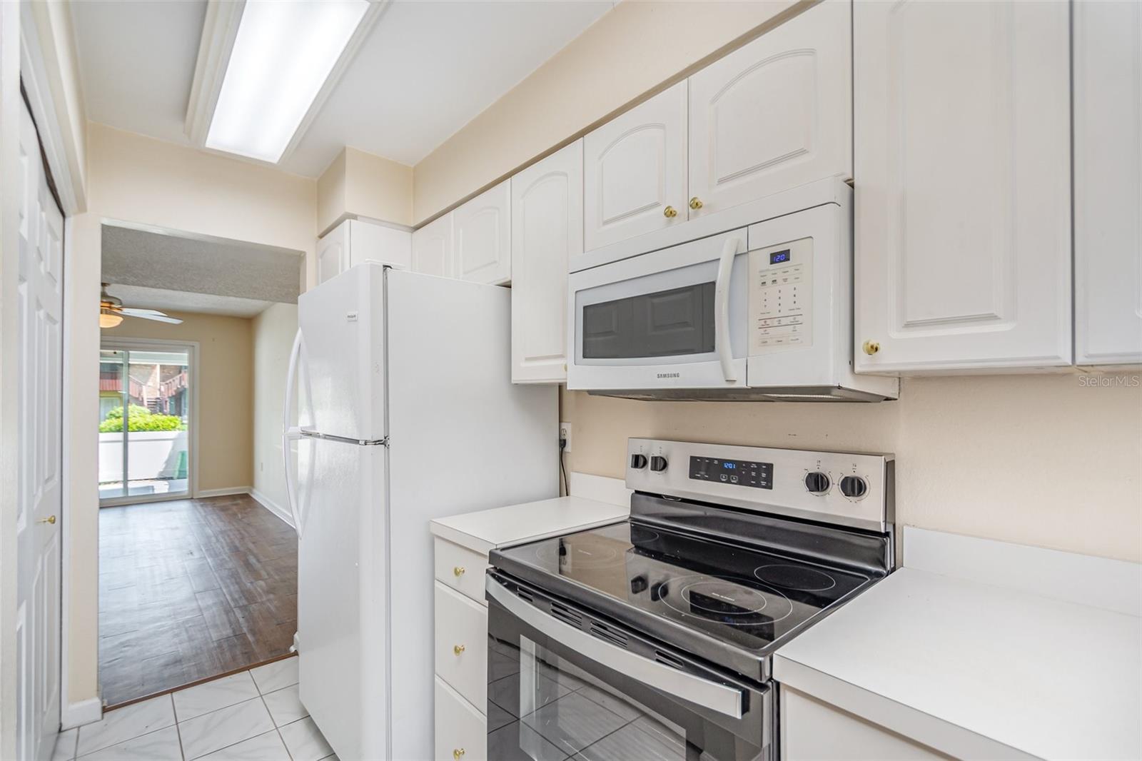 LEESBURG OAKHURST AT LEESBURG CONDO - Residential