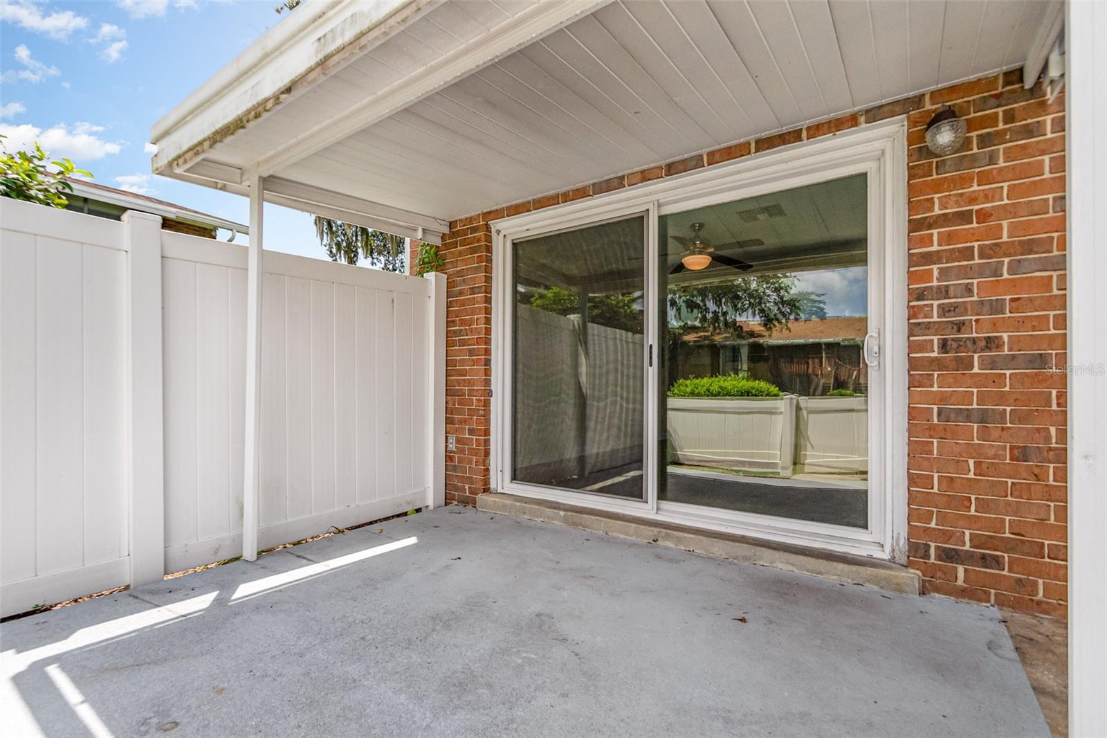 LEESBURG OAKHURST AT LEESBURG CONDO - Residential
