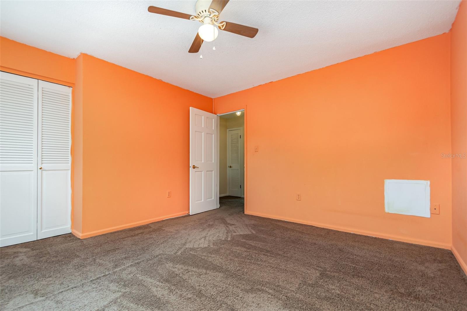 LEESBURG OAKHURST AT LEESBURG CONDO - Residential