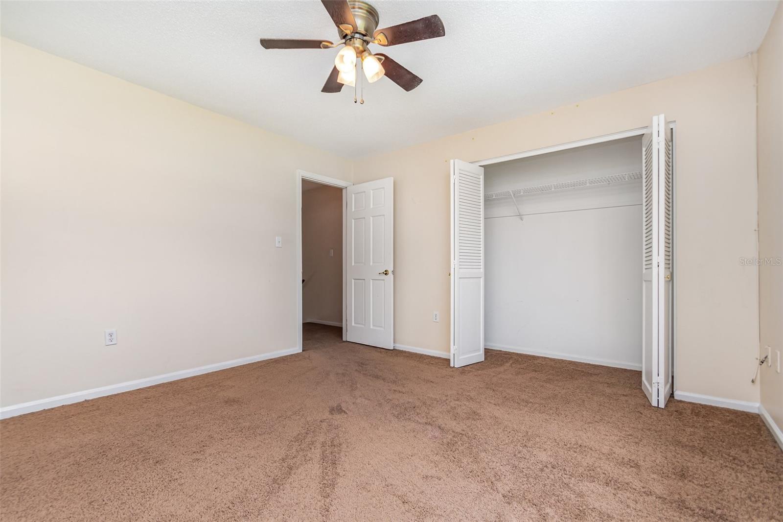 LEESBURG OAKHURST AT LEESBURG CONDO - Residential