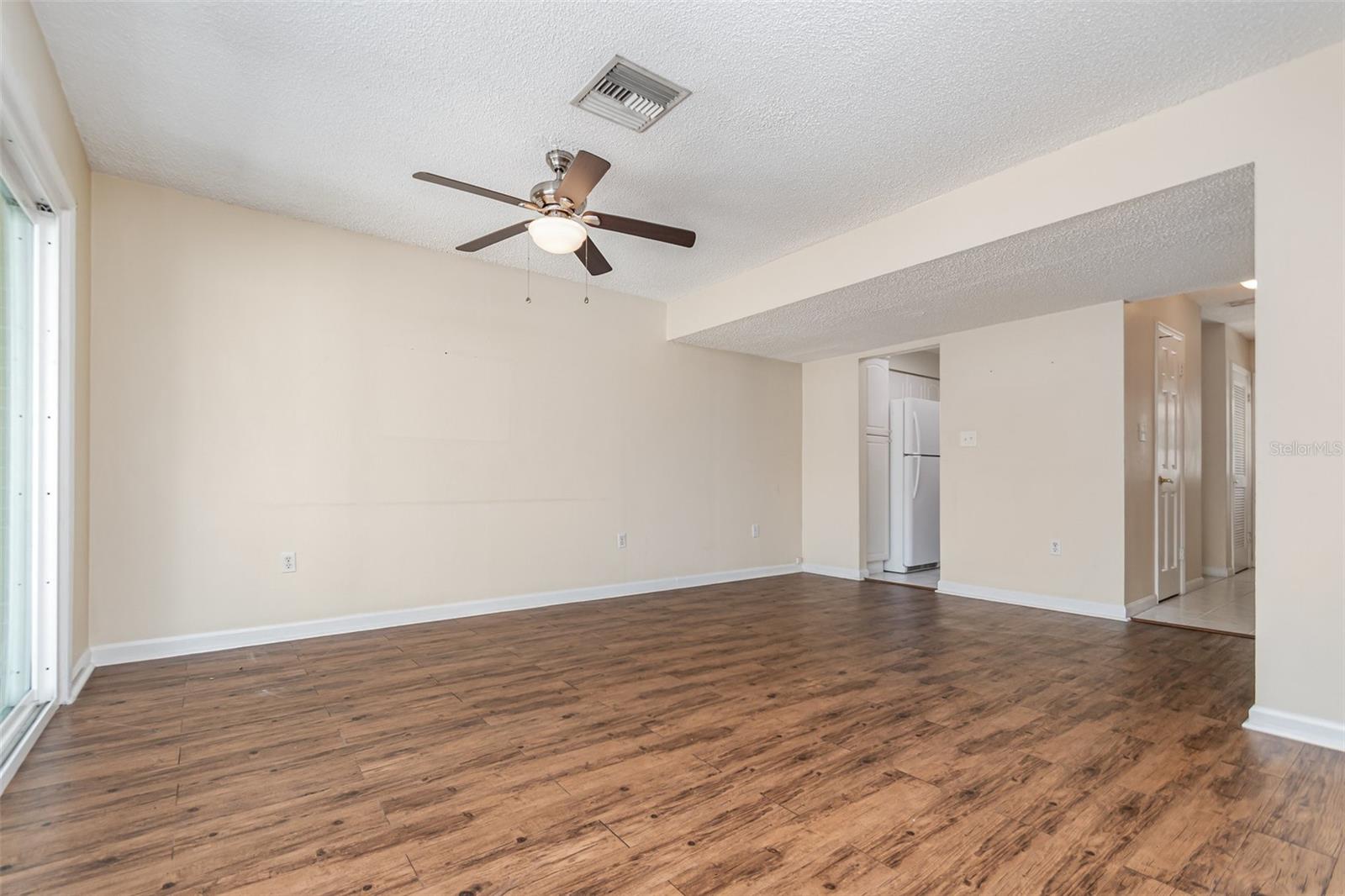 LEESBURG OAKHURST AT LEESBURG CONDO - Residential
