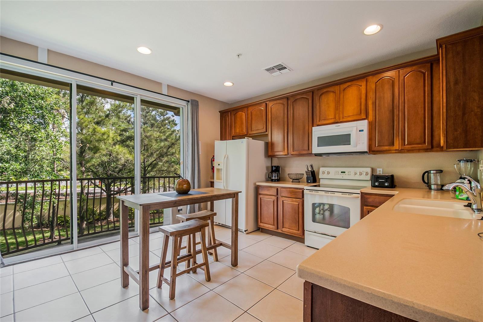 BAYSHORE/VISTA CAY PH 06 - Residential