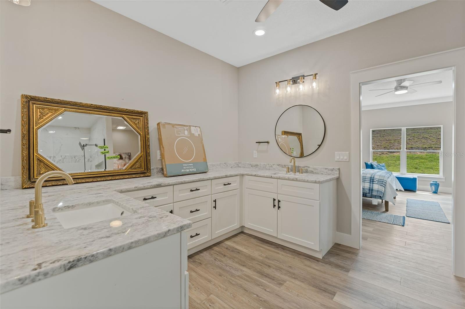 TWIN LAKES ESTATES - Residential