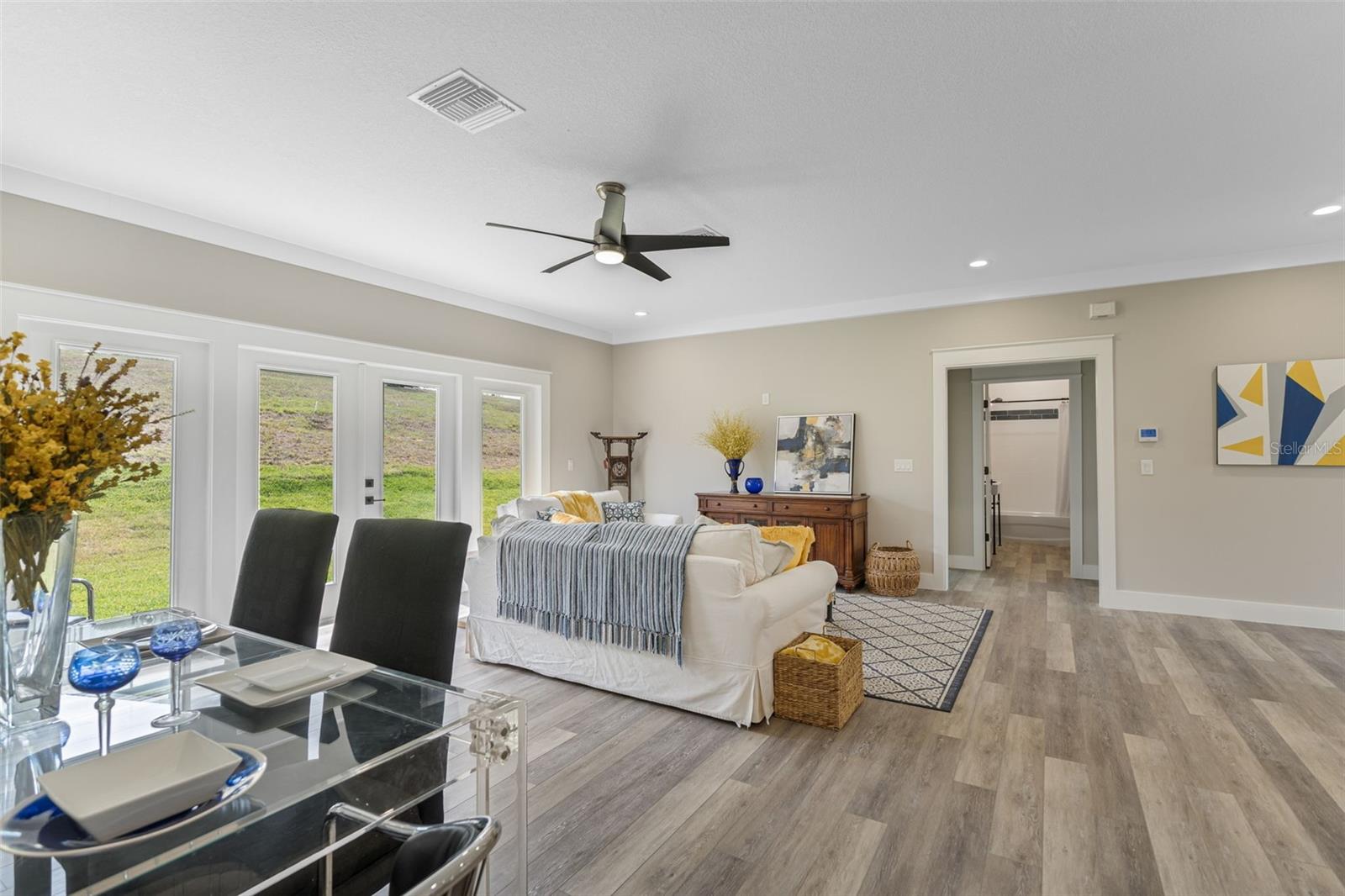TWIN LAKES ESTATES - Residential
