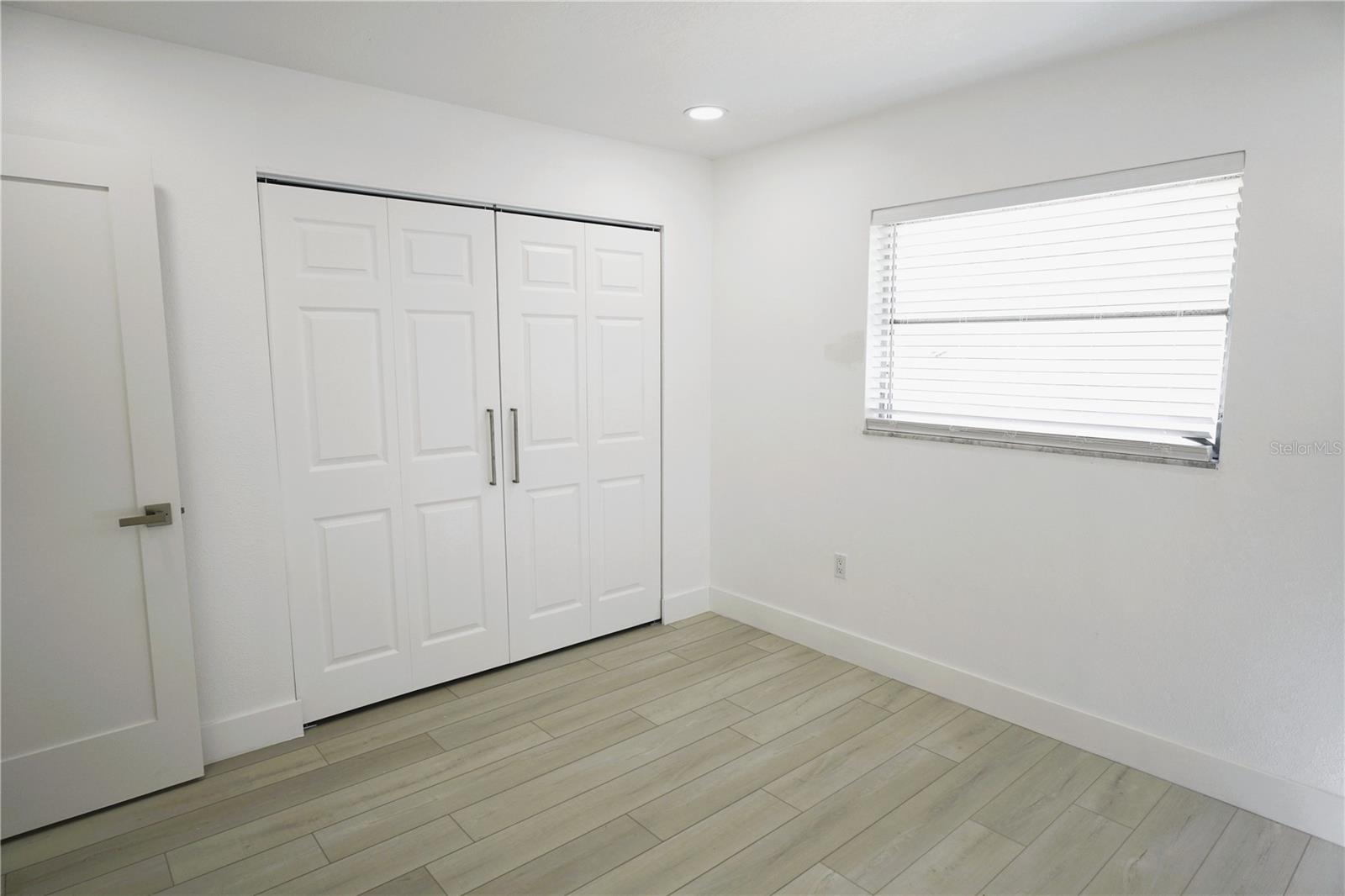 FRST LAKES COUNTRY CLUB ESTATES - Residential Lease