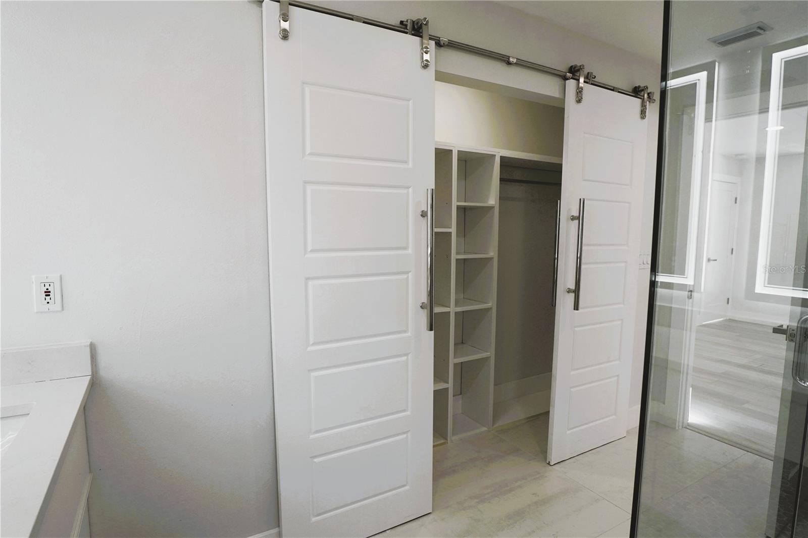 FRST LAKES COUNTRY CLUB ESTATES - Residential Lease