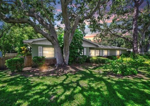 Photo of 58 Arnoni Drive, Dunedin, FL 34698 (MLS # TB8484634)