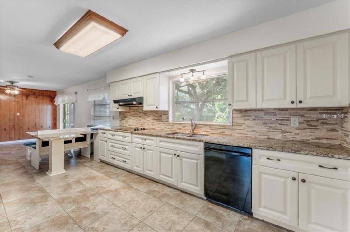 HIGHLAND ESTATES - Residential