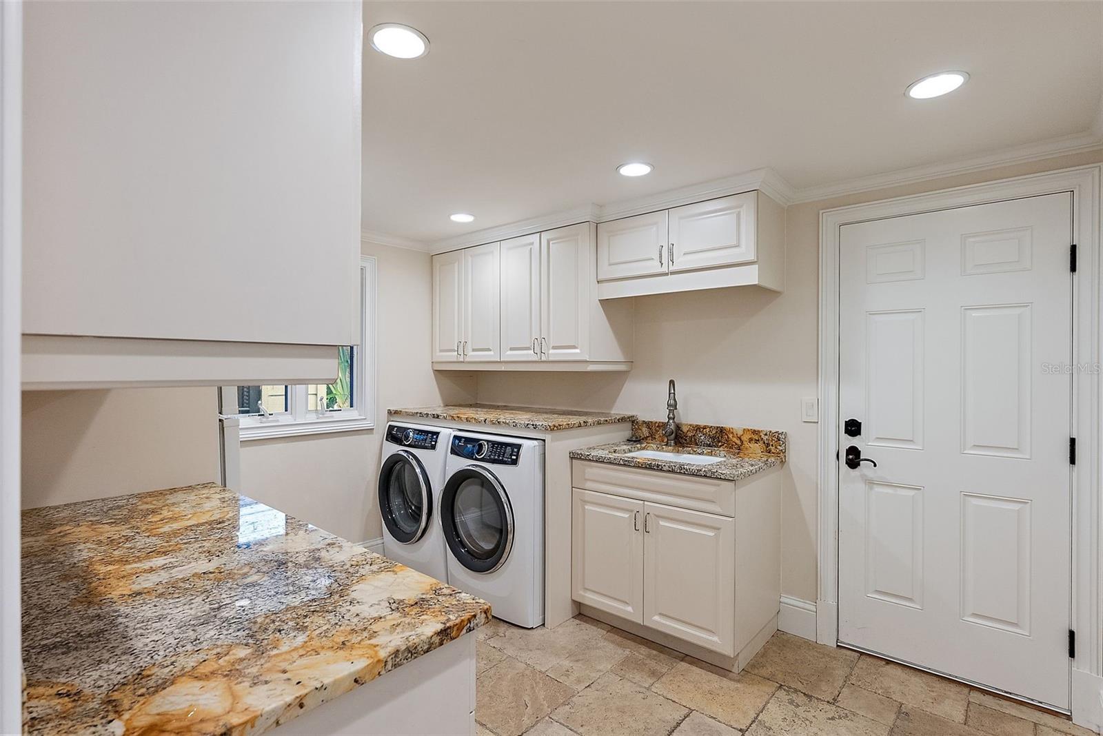 RIVERVIEW LANDINGS - Residential