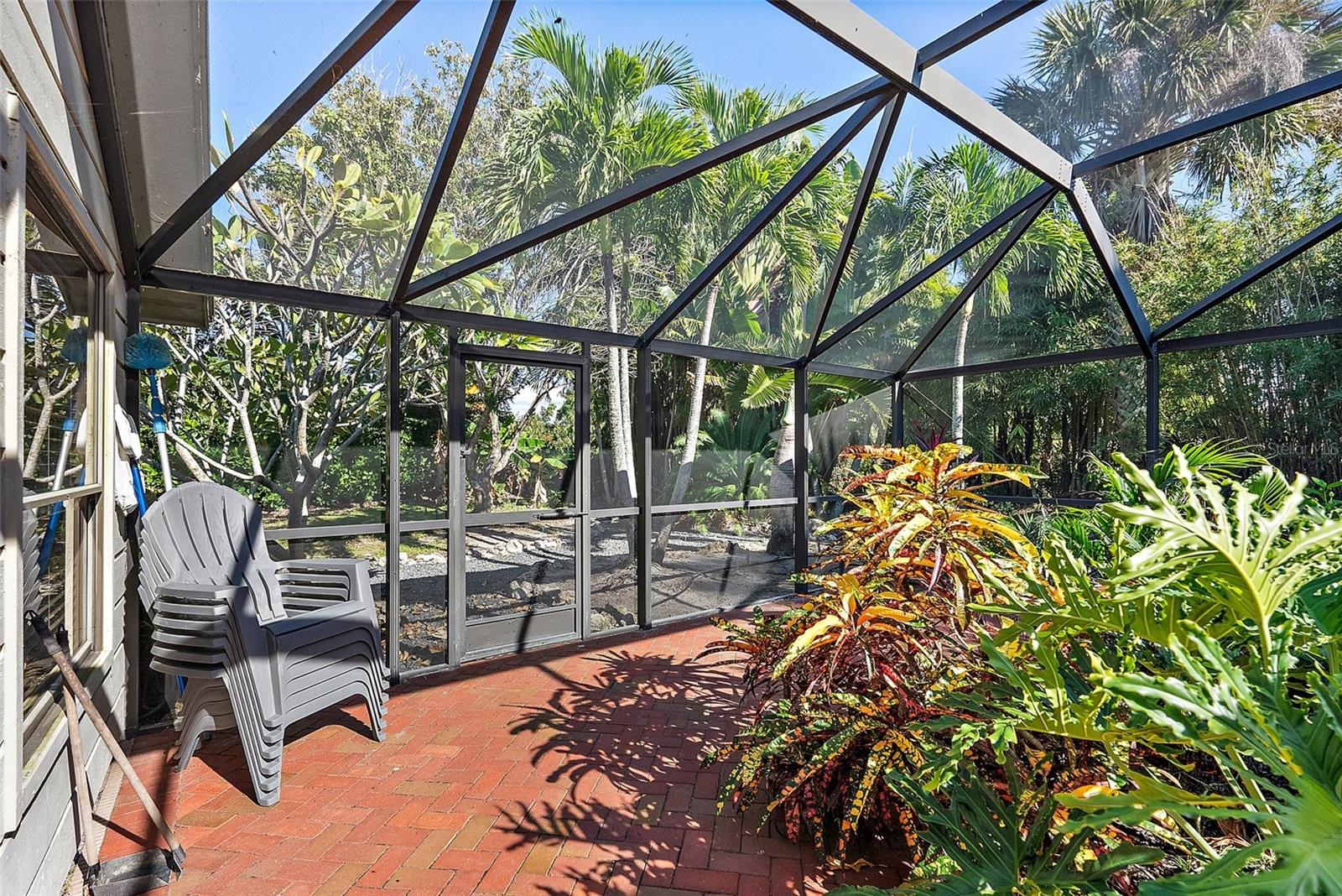 RIVERVIEW LANDINGS - Residential