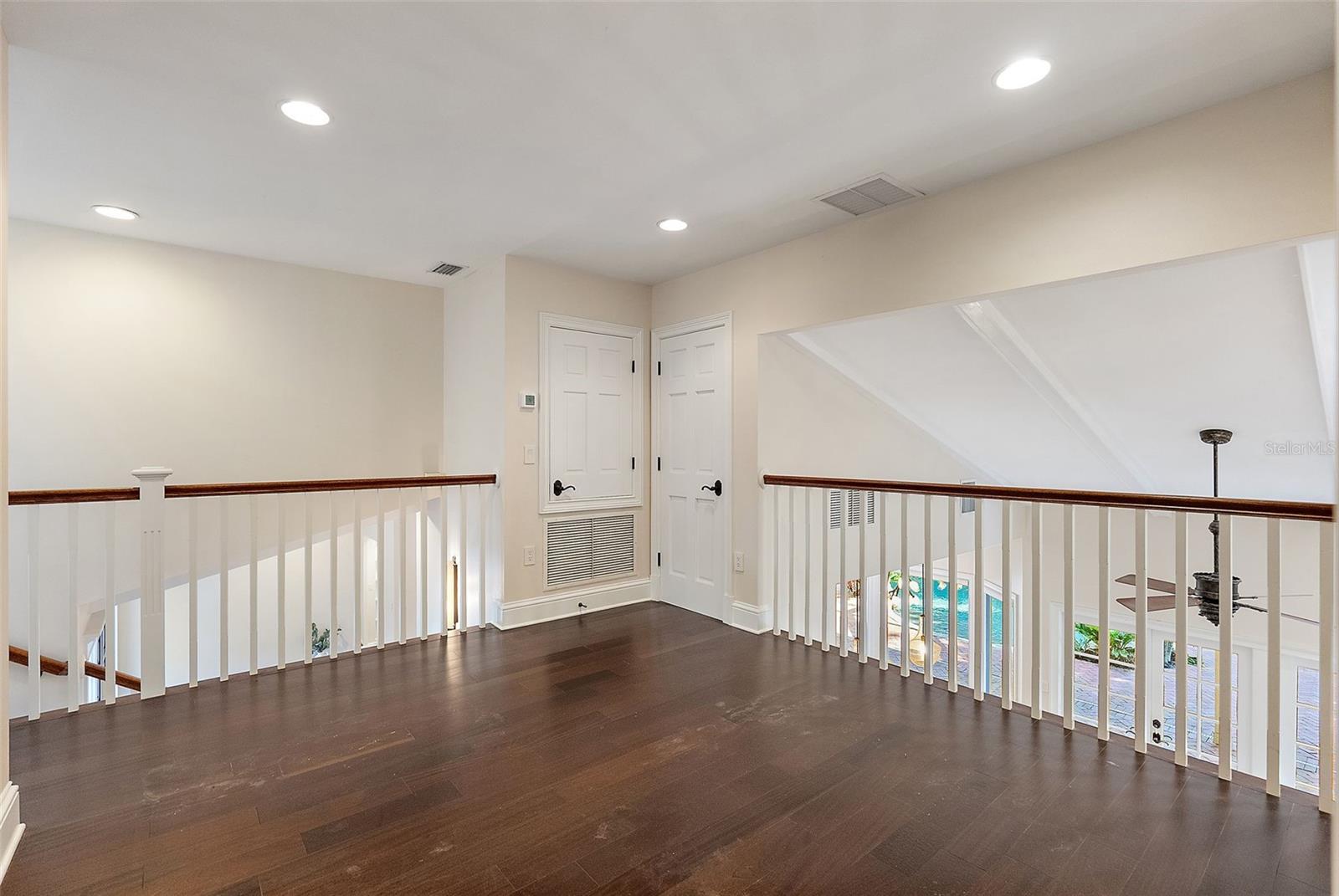 RIVERVIEW LANDINGS - Residential