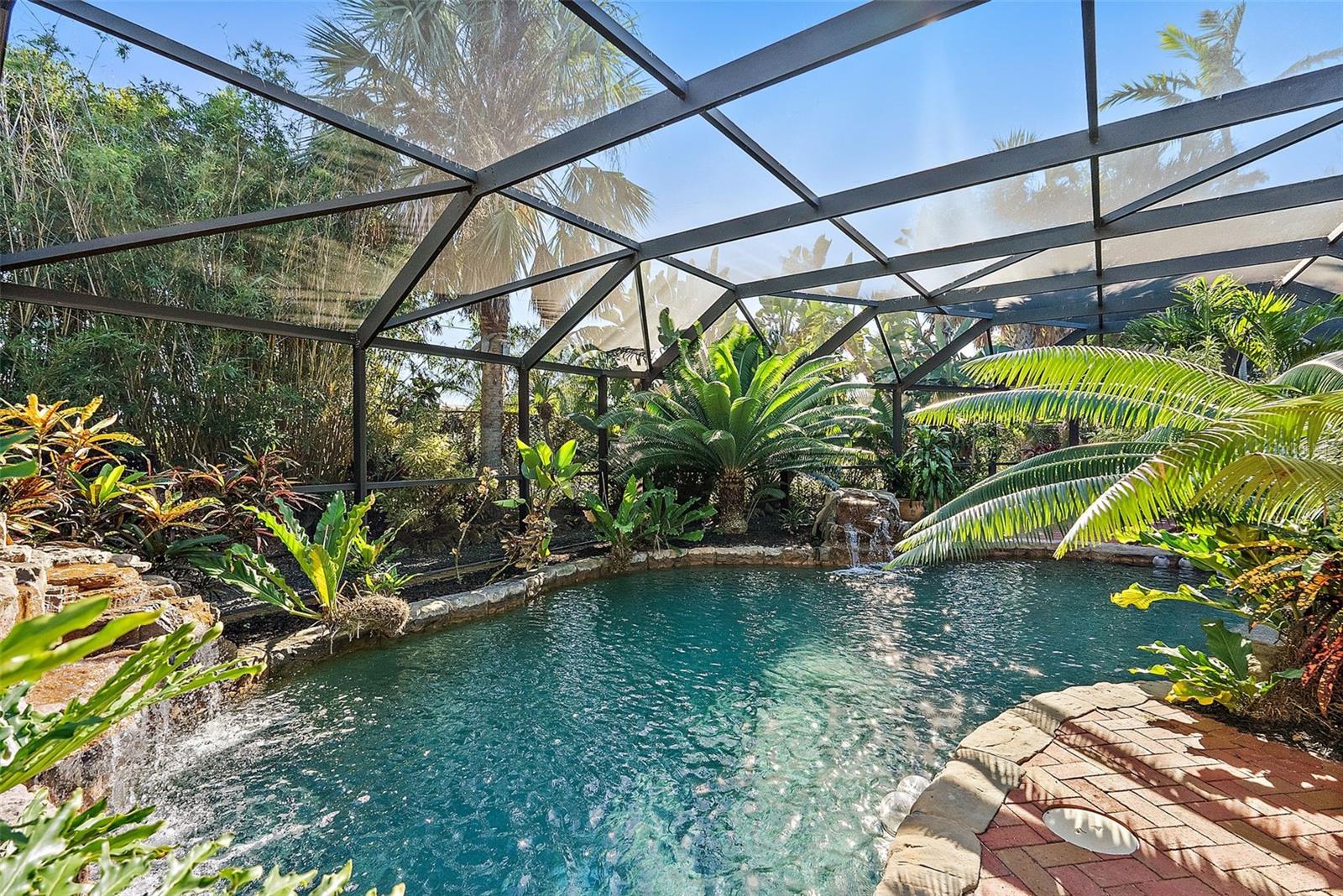 RIVERVIEW LANDINGS - Residential