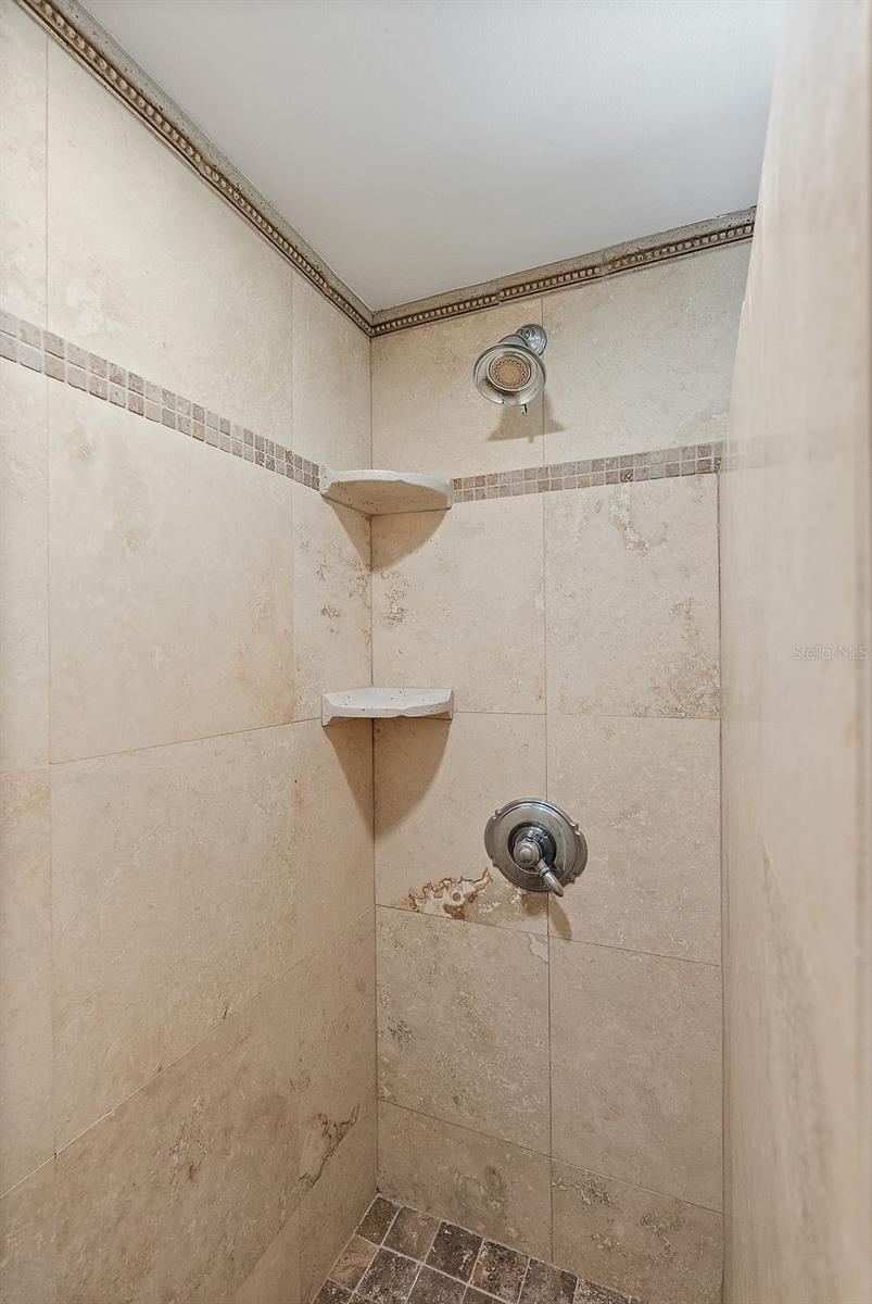 RIVERVIEW LANDINGS - Residential