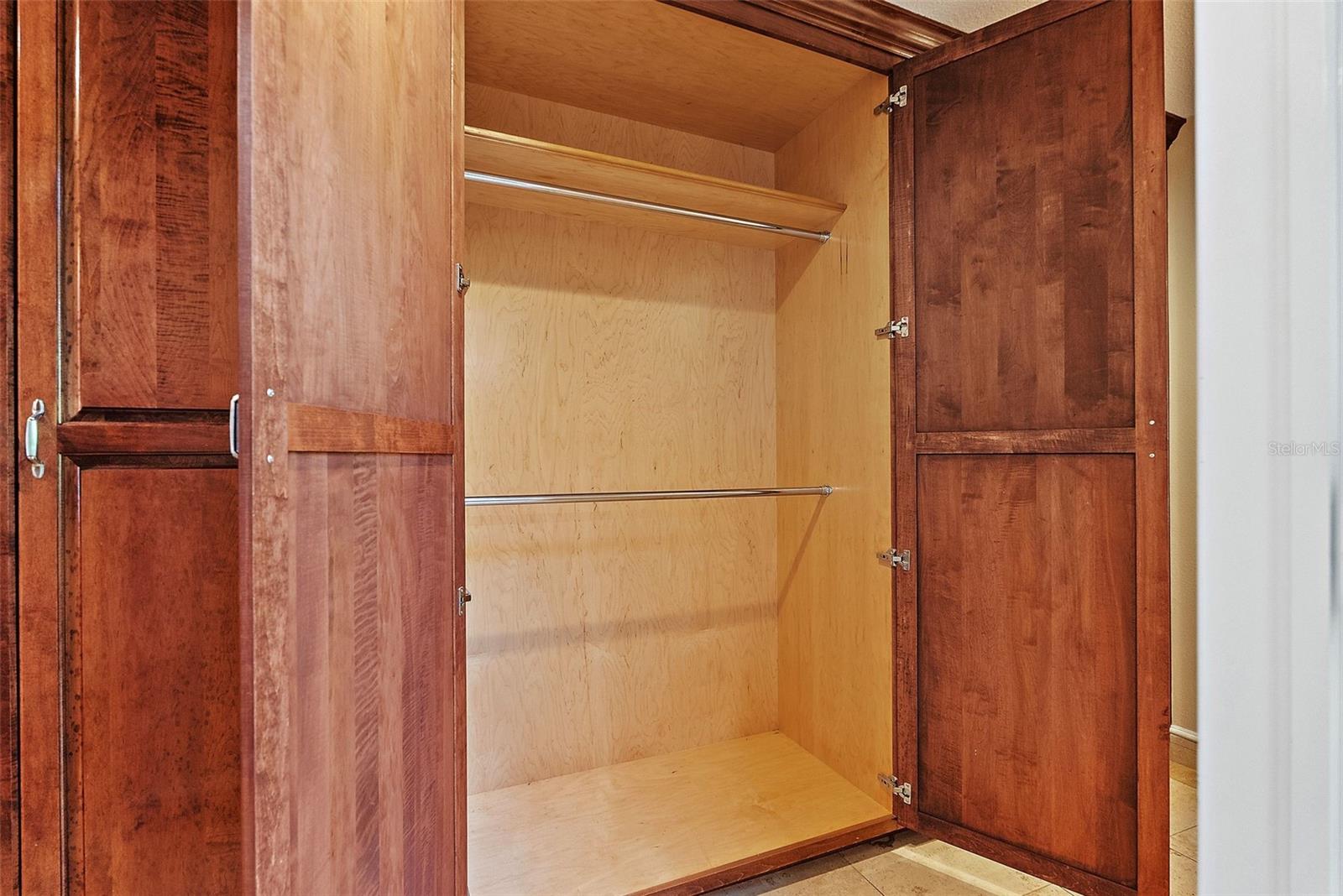 RIVERVIEW LANDINGS - Residential