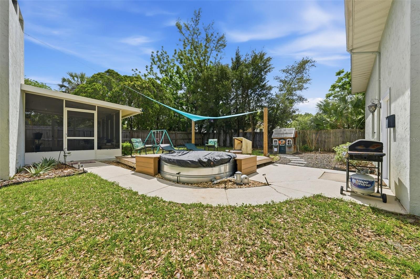 TAVARES MARTIN HOMESTEAD - Residential