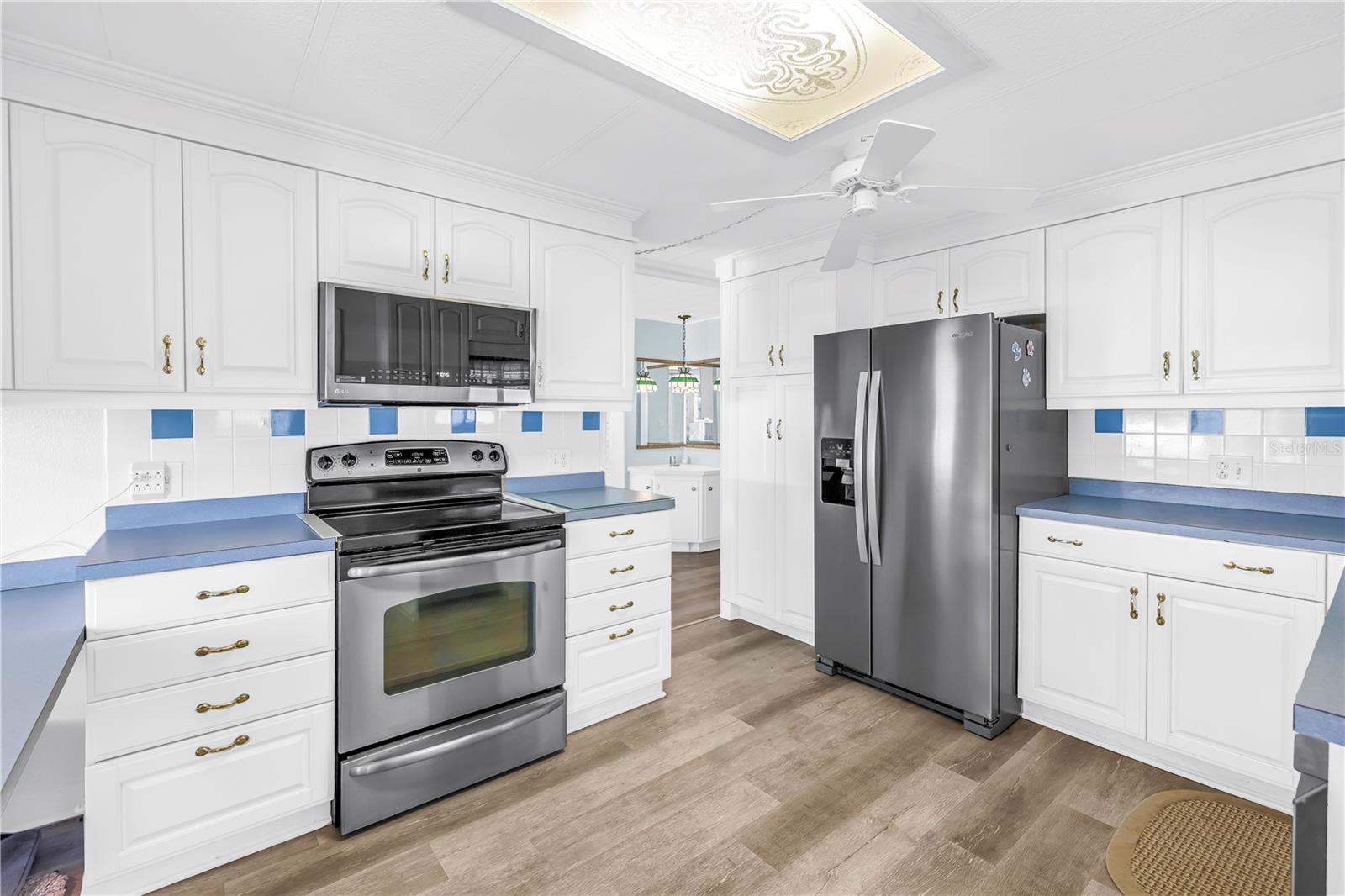 FAIRWAY VILLAGE MOBILE HOME PARK UNREC - Residential