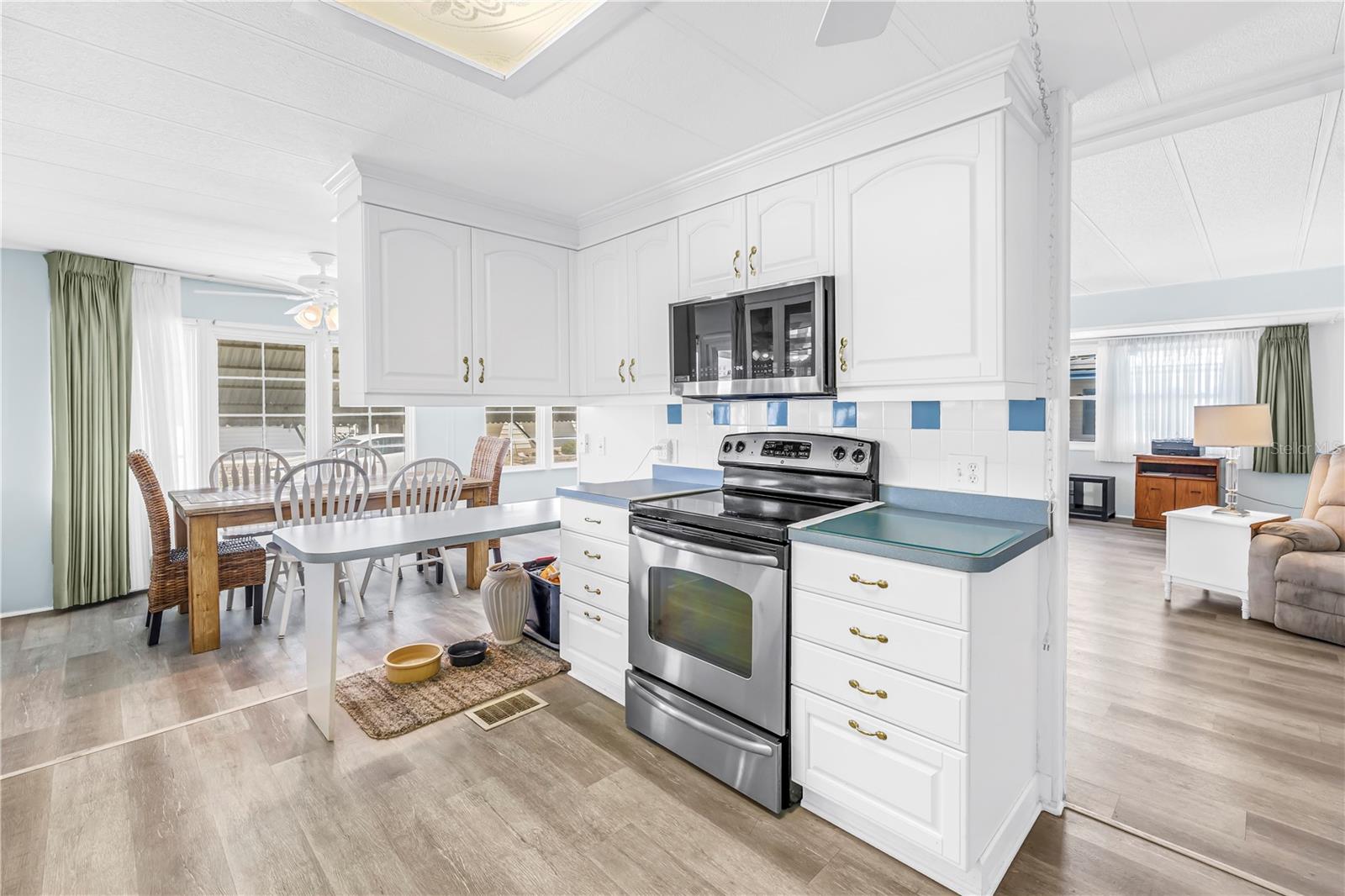 FAIRWAY VILLAGE MOBILE HOME PARK UNREC - Residential