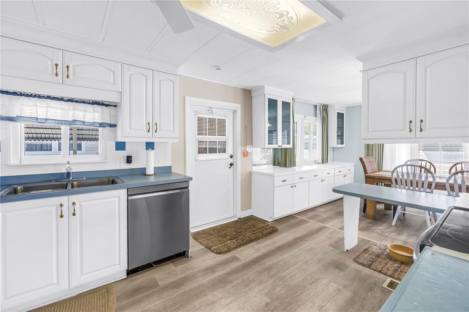 FAIRWAY VILLAGE MOBILE HOME PARK UNREC - Residential