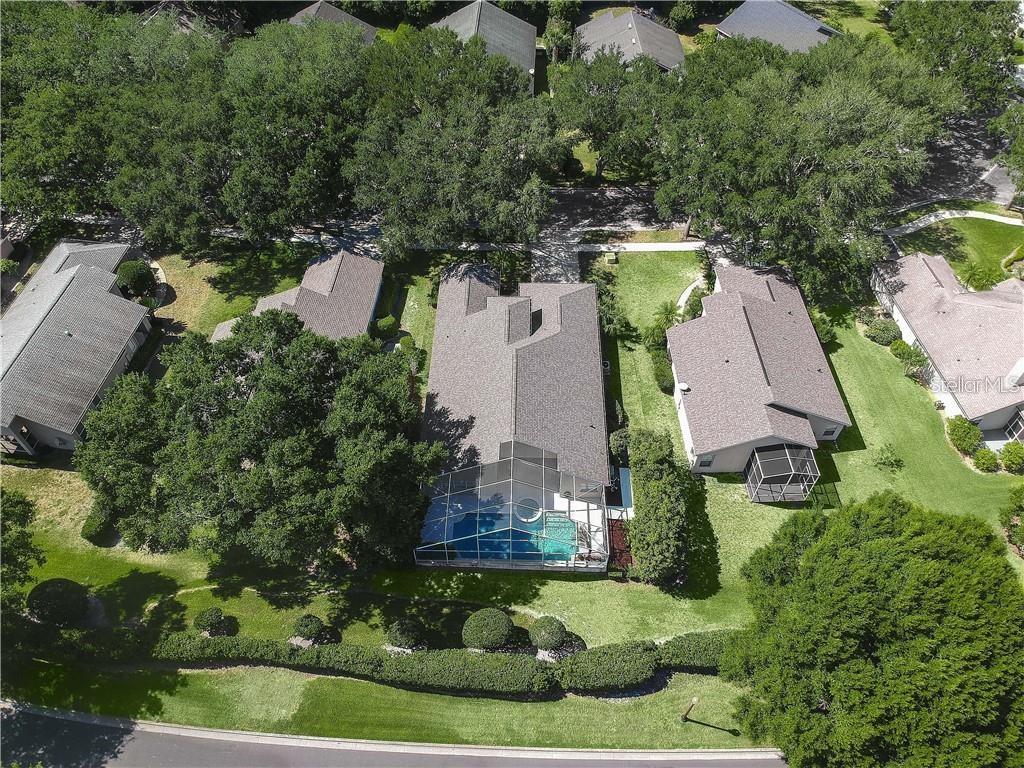 HEATHROW, CARRINGTON PARK - Residential