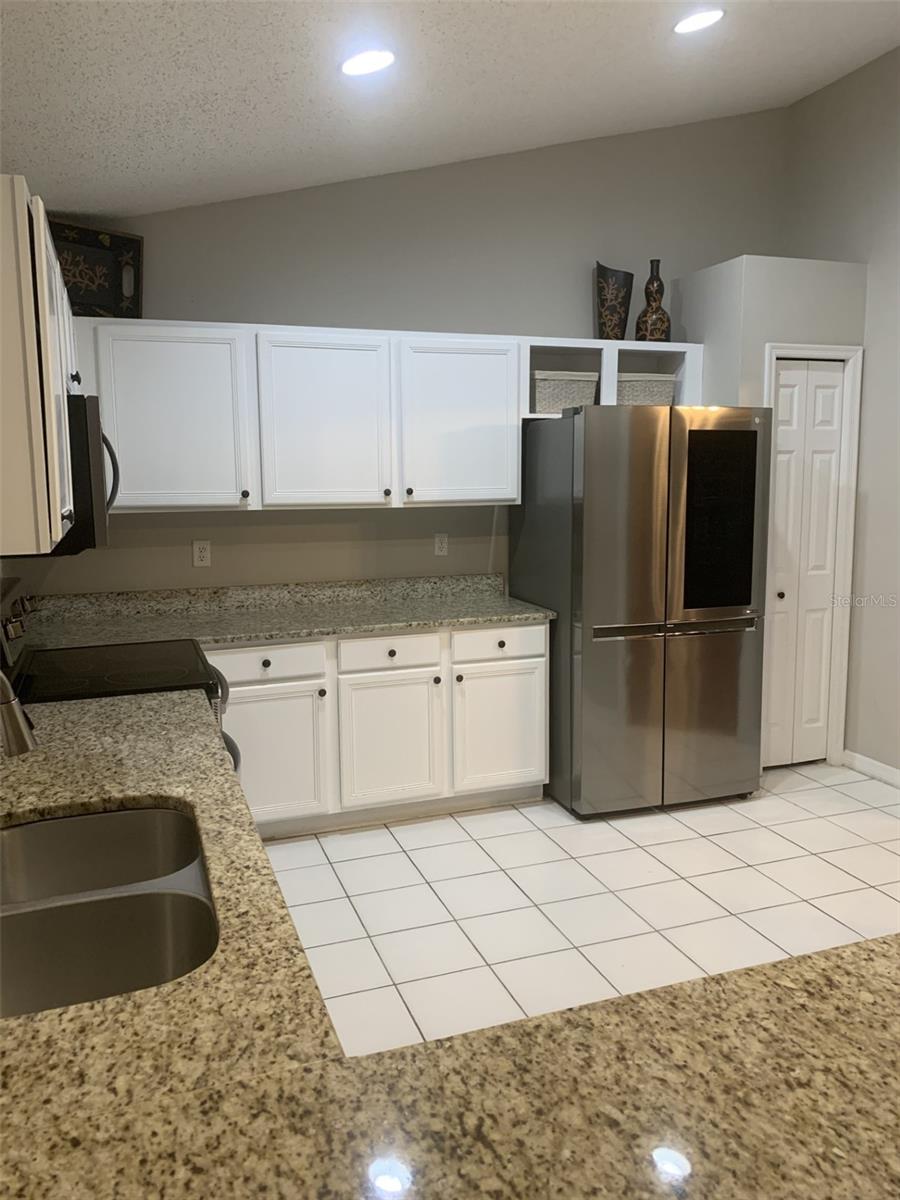 HEATHROW, CARRINGTON PARK - Residential