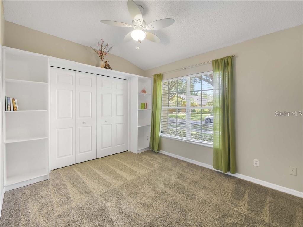 HEATHROW, CARRINGTON PARK - Residential