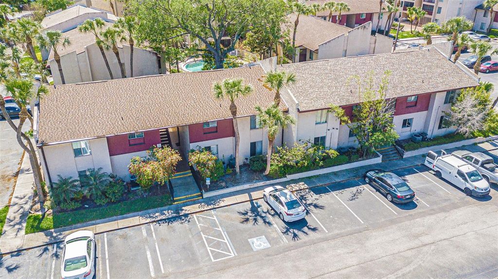 Photo of 8602 Champlain Ct #87, Tampa, FL 33614 (MLS # TB8437157)