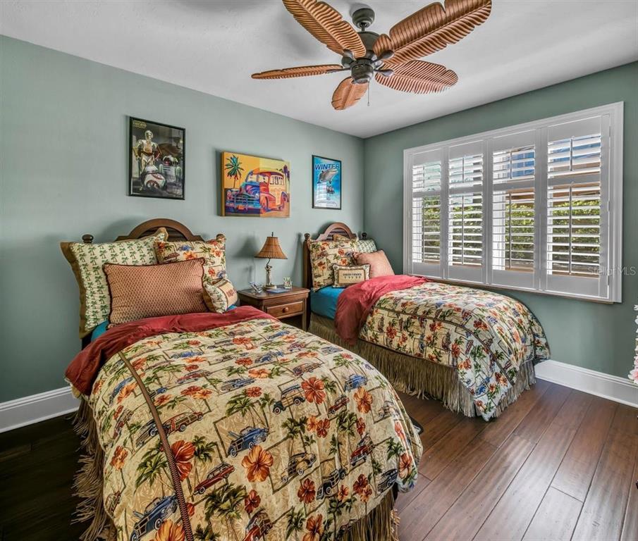 BELLE HARBOR CONDO - Residential