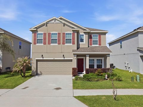 Photo of 509 Blue Cypress Dr, Groveland, FL 34736 (MLS # G5111330)