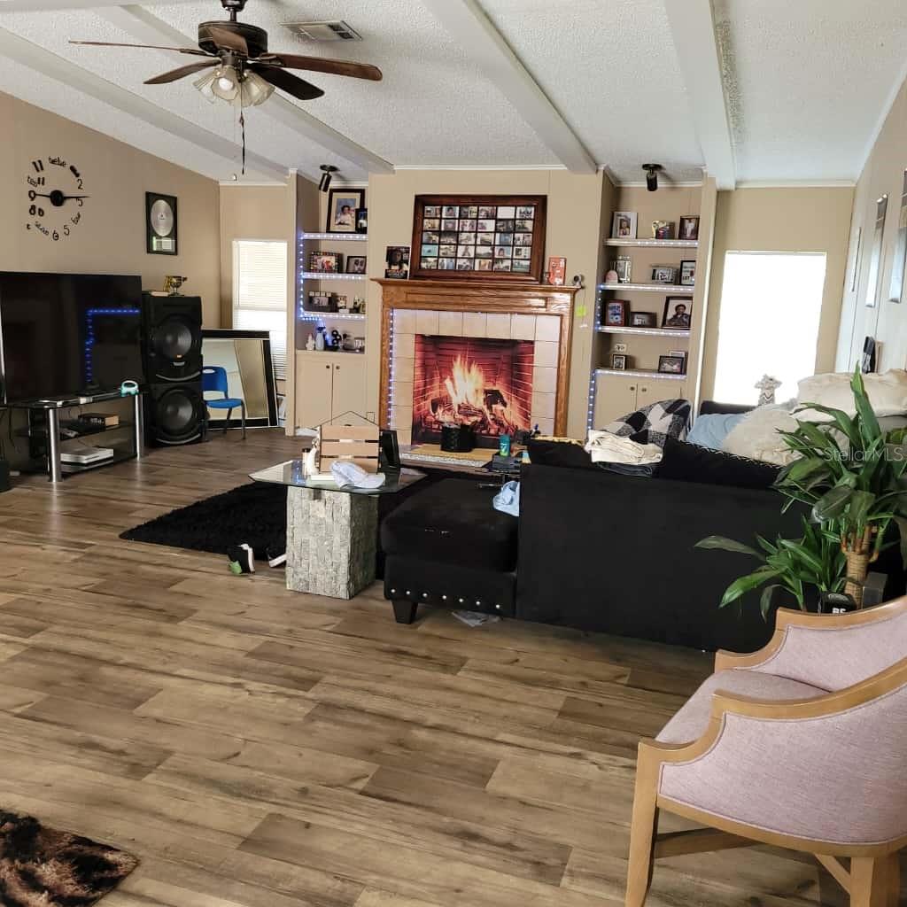 TANGERINE ESTATES - Residential