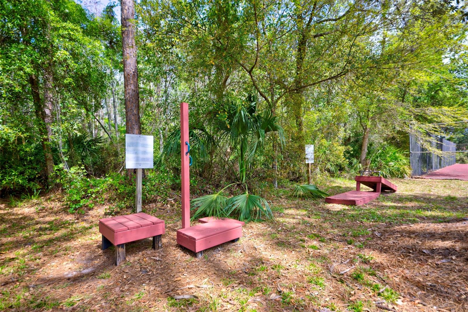 LAKE IN THE WOODS PH V - Residential