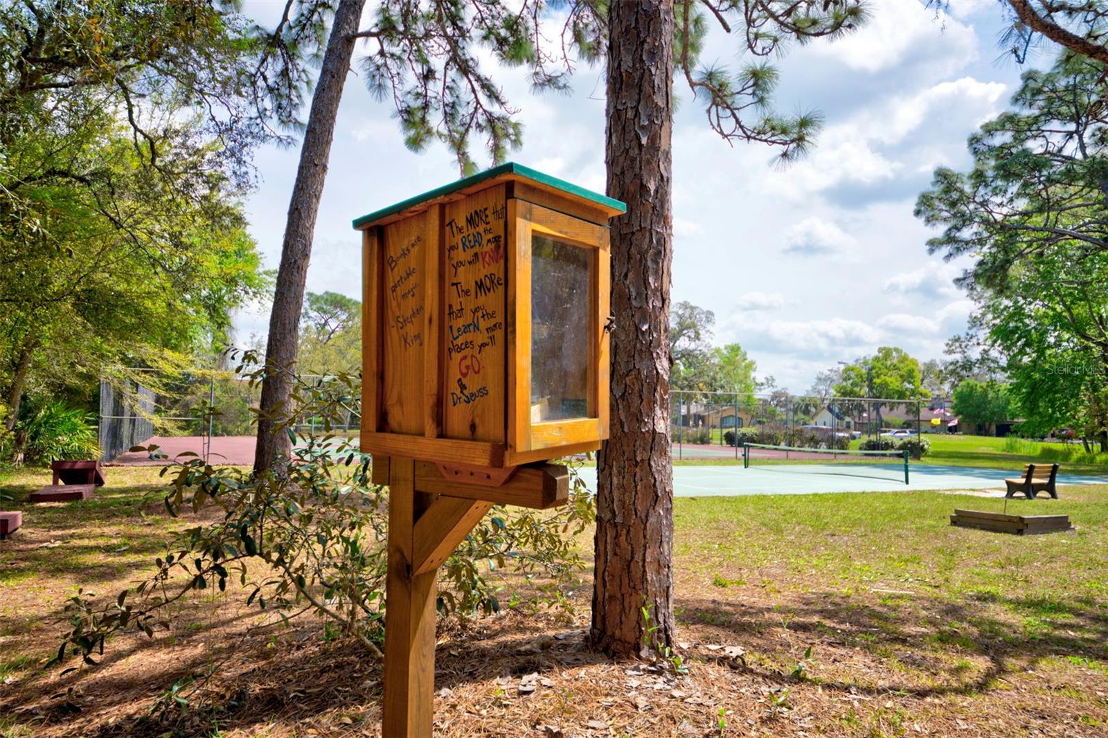 LAKE IN THE WOODS PH V - Residential