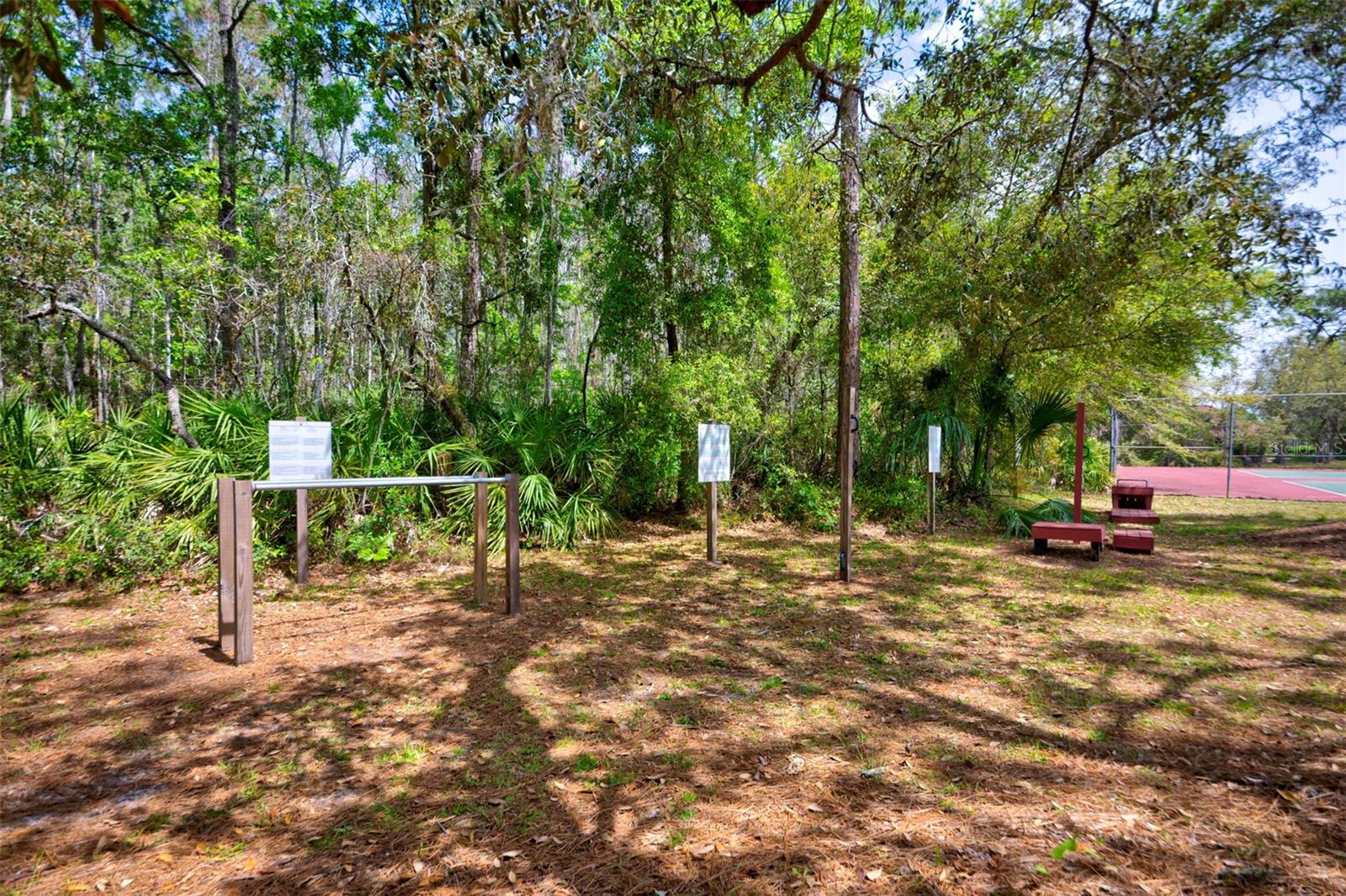 LAKE IN THE WOODS PH V - Residential