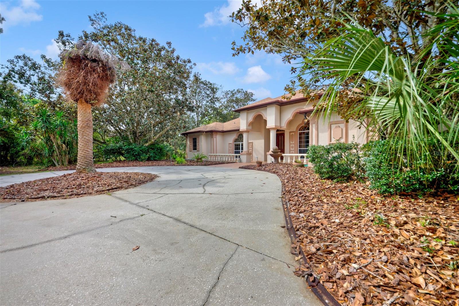 LAKE IN THE WOODS PH V - Residential