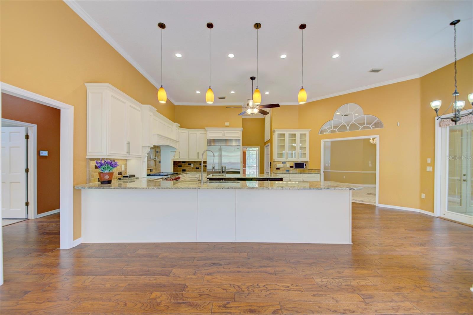 LAKE IN THE WOODS PH V - Residential