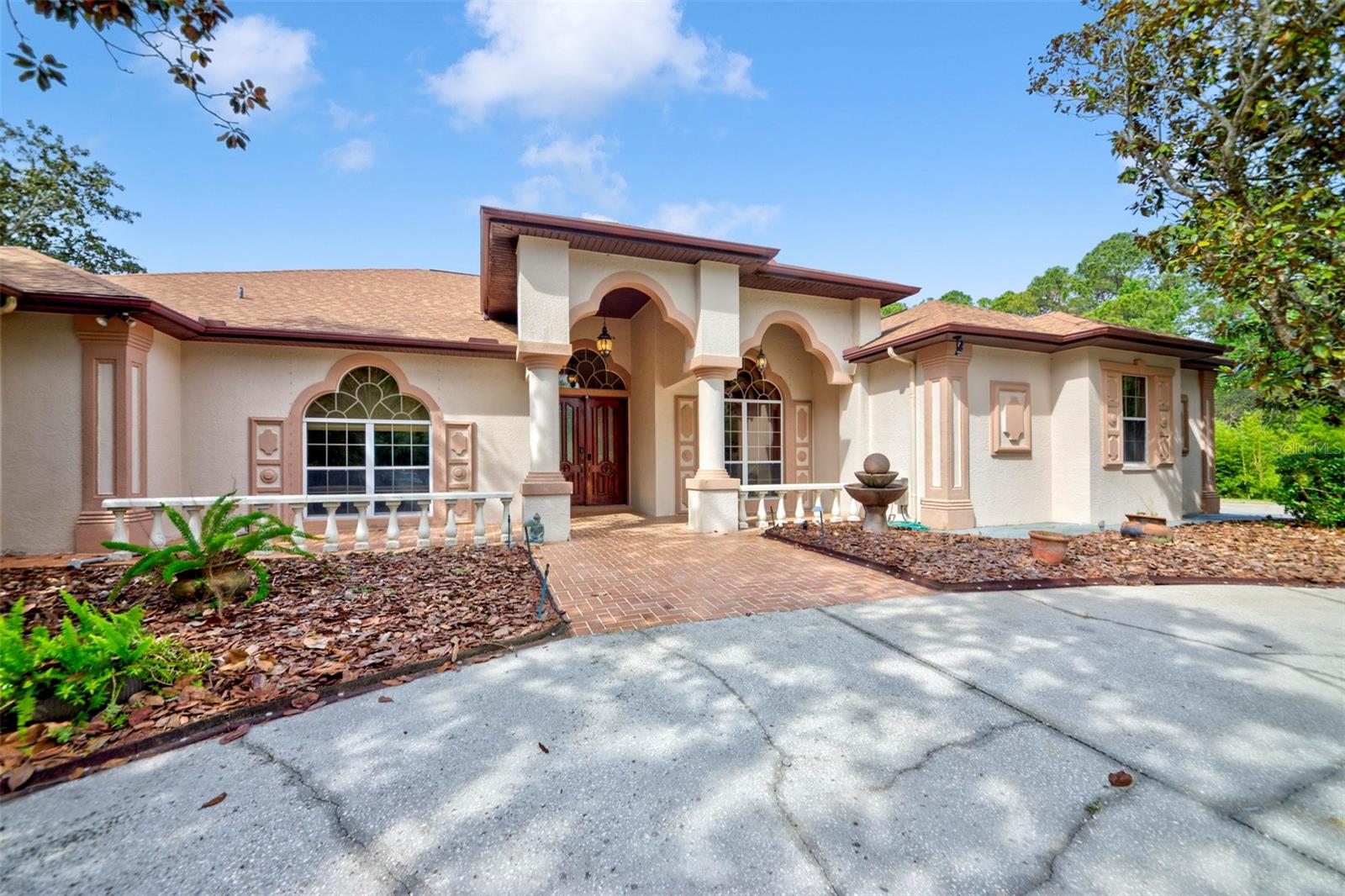 LAKE IN THE WOODS PH V - Residential