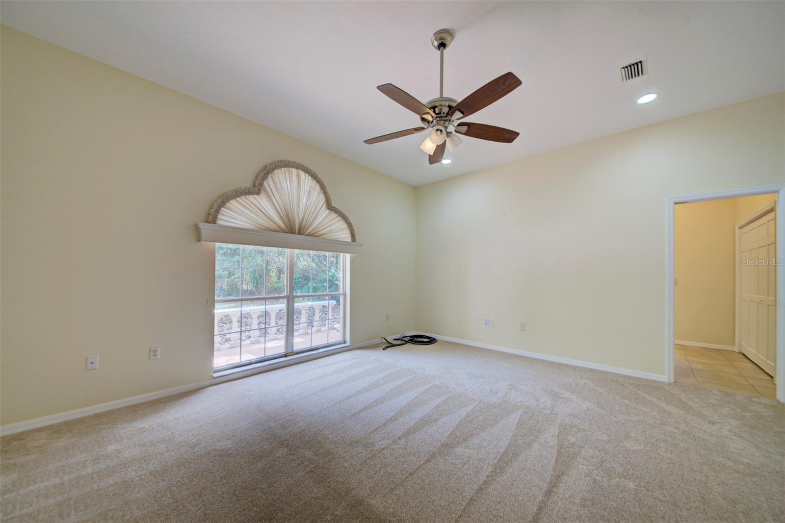 LAKE IN THE WOODS PH V - Residential