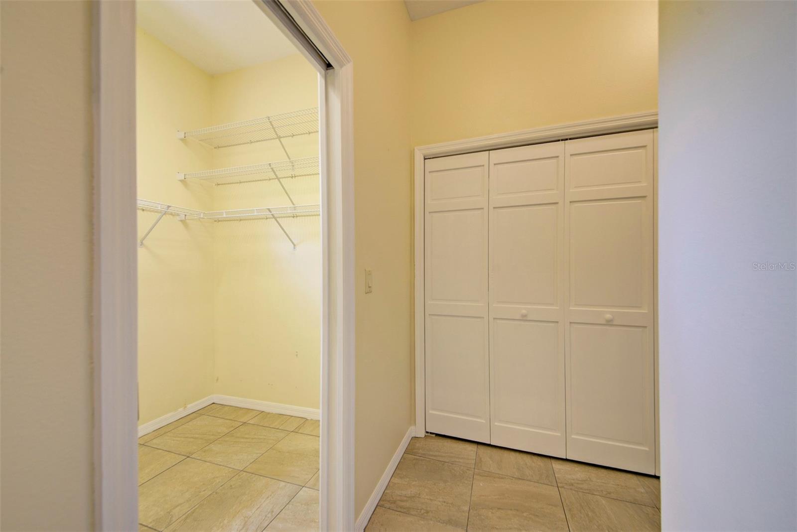 LAKE IN THE WOODS PH V - Residential