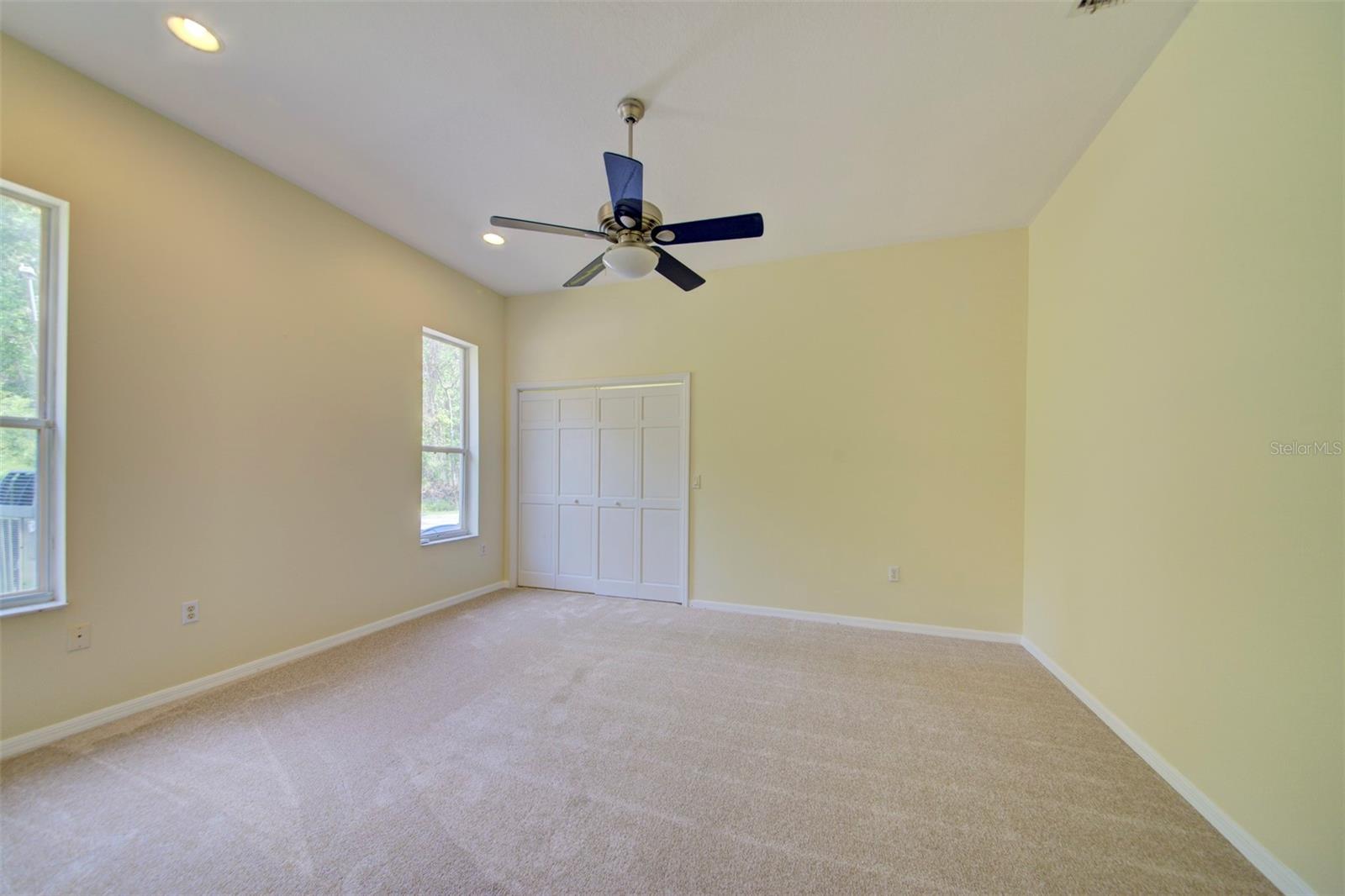 LAKE IN THE WOODS PH V - Residential