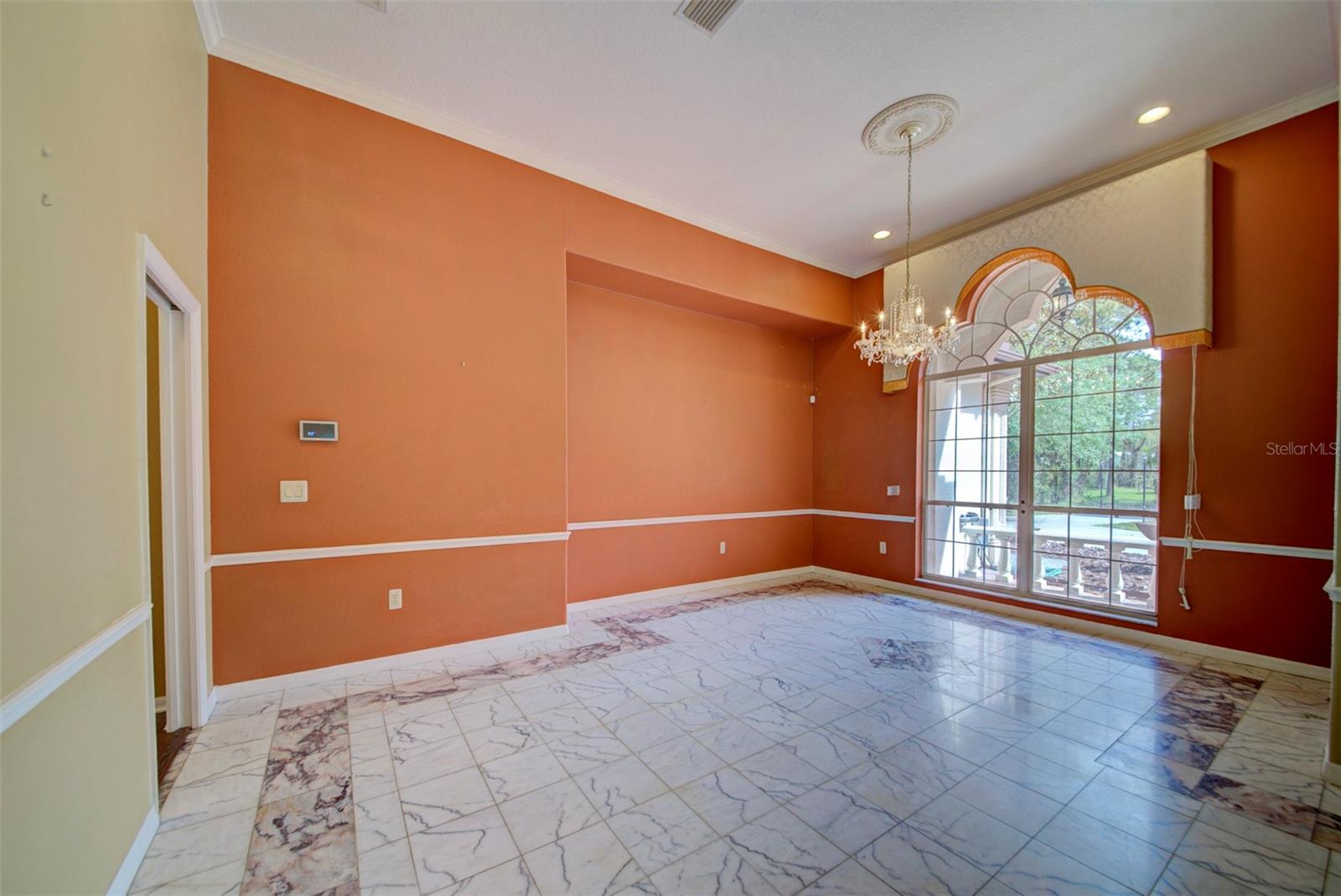 LAKE IN THE WOODS PH V - Residential